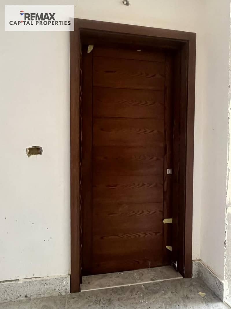 At a special price for quick sale, a 252m apartment 80% finished "Flexi Finish", "The Curve" compound by Corner Stone - New Administrative Capital - Widok 6