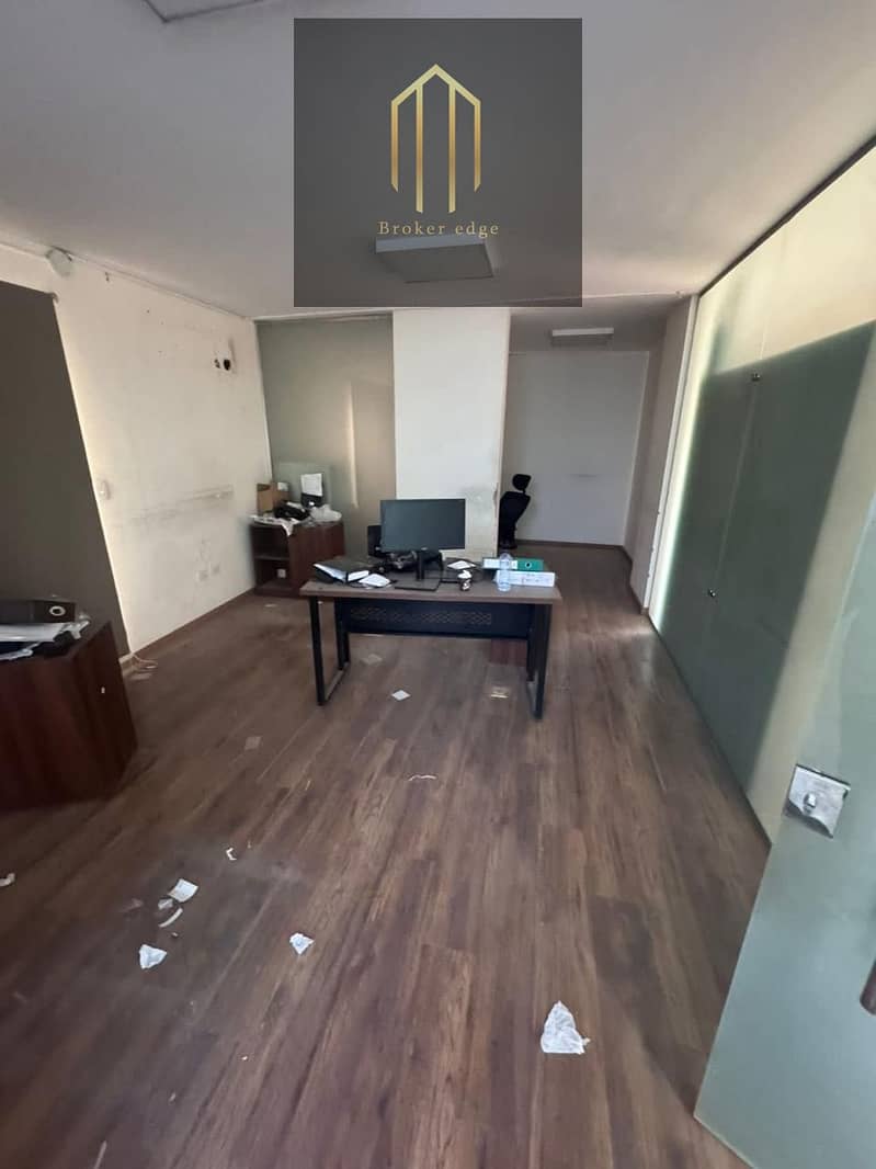 Administrative headquarters 750m licensed with furnishings, with a private entrance in Heliopolis - Więcej
