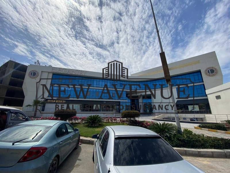 Clinic 46 Sqm For Rent Fully Finished at Elegatntry Mall New Cairo - Bild 4
