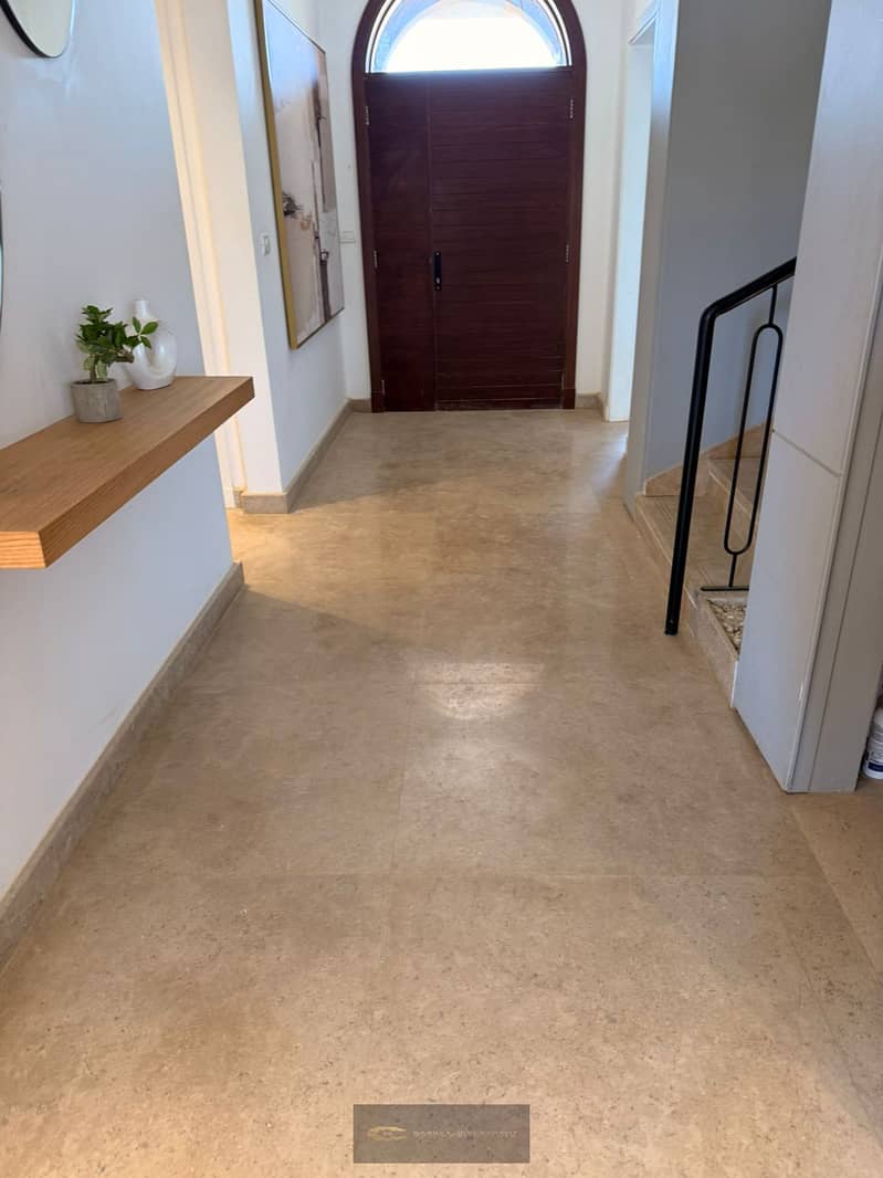 A resale opportunity to own a townhouse in Village West, Sheikh Zayed, perfectly located inside the compound with a stunning open landscape view – další