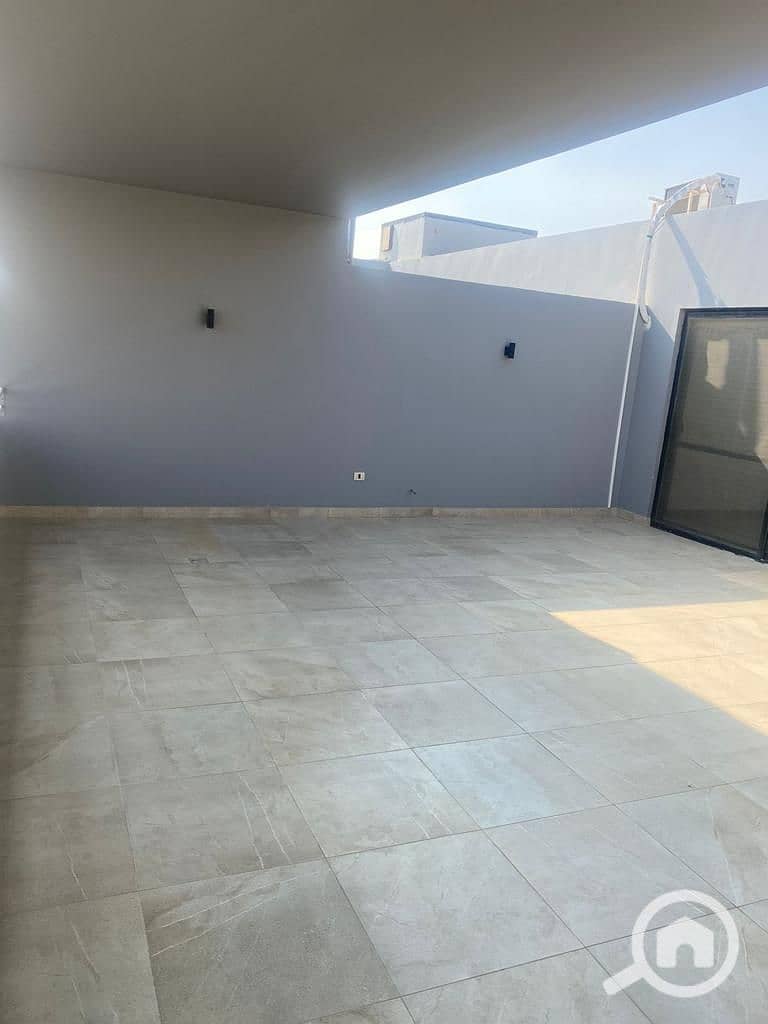 Code BHr1950 Penthouse For Rent In patio 7 - Ansicht 4