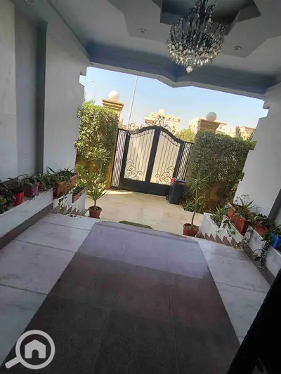 Office for rent inside a villa in the Seventh District, Sheikh Zayed