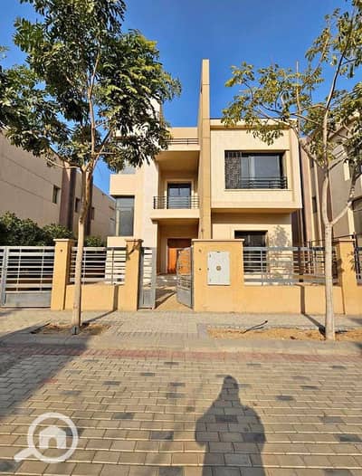 5 Bedroom Villa for Sale in Sheikh Zayed, Giza - 679030303_1000382369317712_6007956125302520632_n. jpg