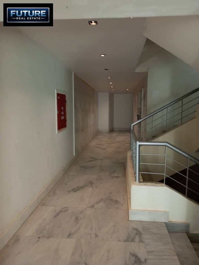 135 m apartment in Crystal Plaza compound on the Maadi Ring Road, in front of the New Sporting Club, Wadi Degla Club, and Katameya Club. - Ansicht 6