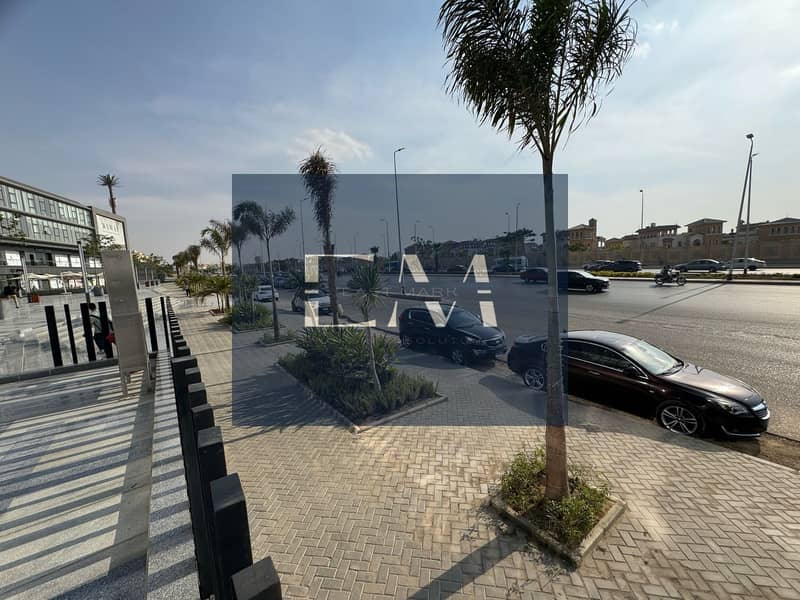 Prime Location Shop for Rent / in Sway Mall - Widok 4