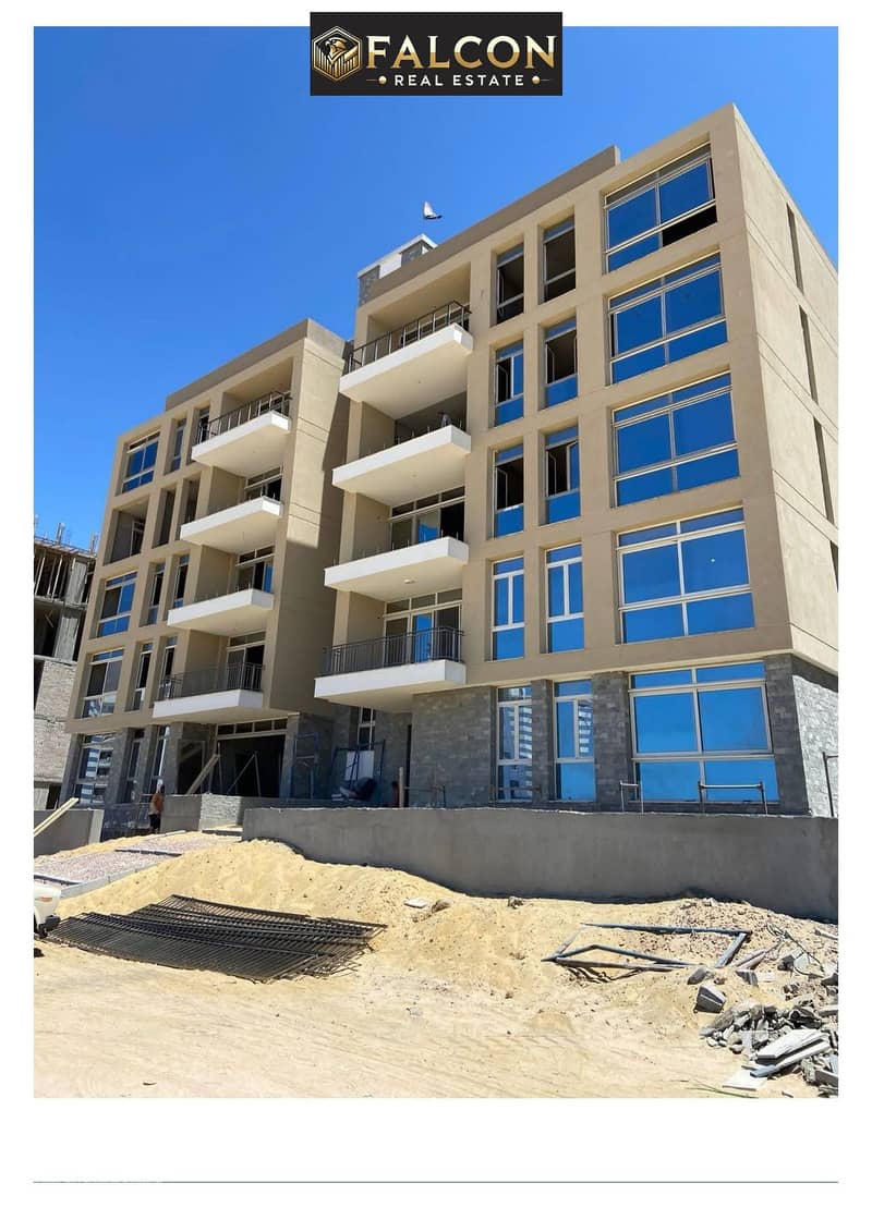 Apartment at a bargain price, a rare find in El Alamein! A stunning sea view next to Marina 2 & 3, North Coast, near Marassi Village. Installments ava - Więcej