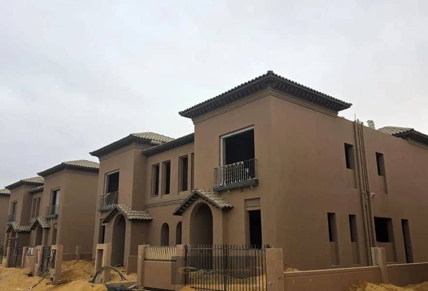 Townhouse resale for sale in Village West, Sheikh Zayed, with a landscape view. - Ansicht 3
