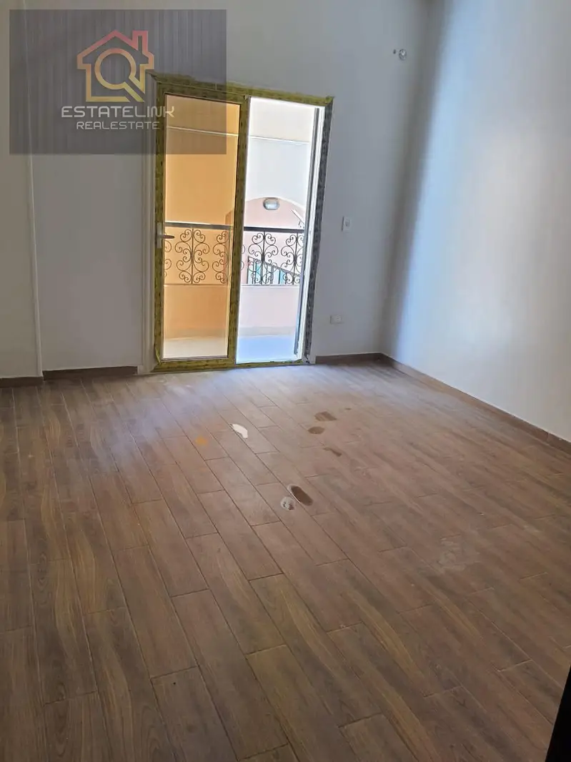 Distinctive duplex for rent in Al Banafsej - Veel