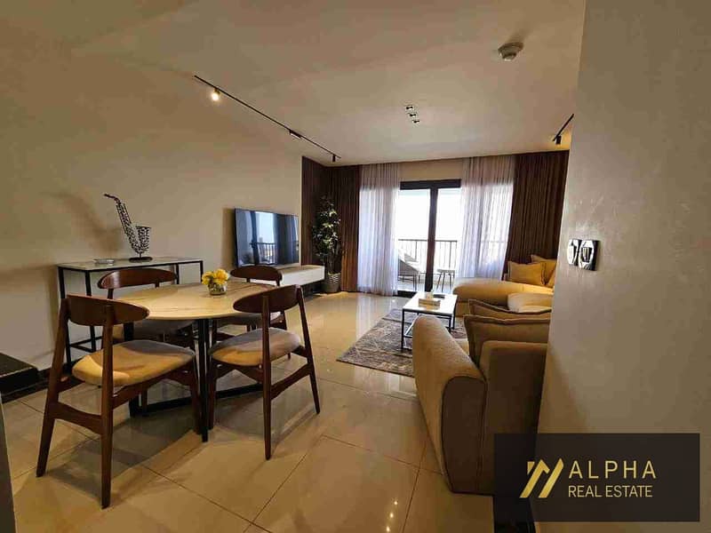 Unique fully furnished hotel serviced duplex in Nyoum New Cairo featuring a hotel license and a prime location considered one of the best within the project. The duplex offers a total area of 143 sqm with a fantastic wide panoramic view and elegant modern - Widok 3