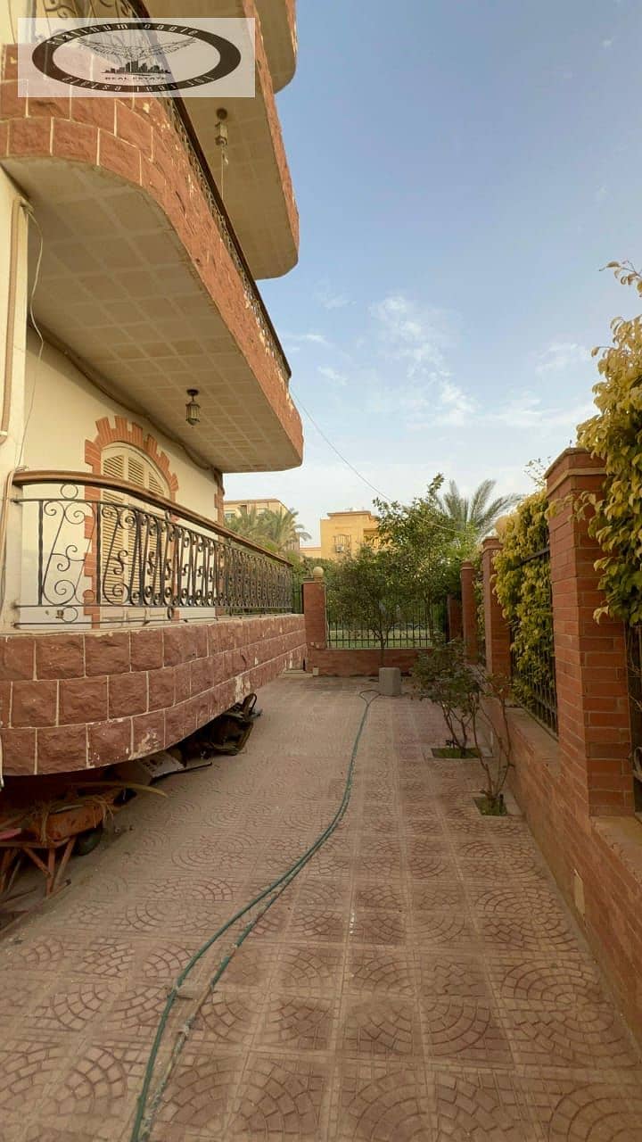 Furnished villa for rent in New Cairo, Fifth Settlement, Fourth District, near the courthouse and Al-Hamd Mosque. Prime location. Super Lux finishing. – pohled 5