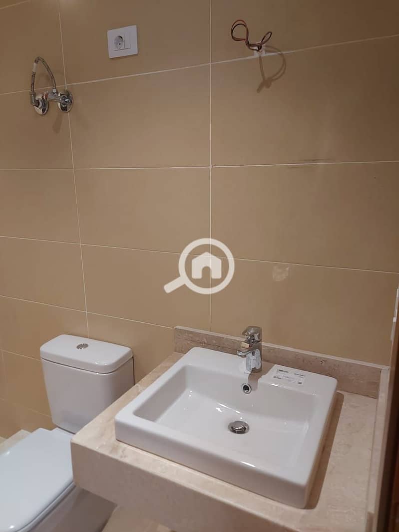 Chalet for sale, immediate delivery in Azha Ain Sokhna (Resale) - Widok 3