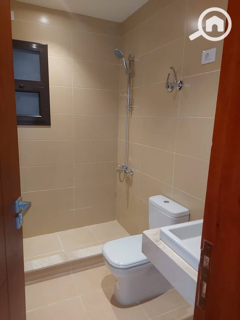 Chalet for sale, immediate delivery in Azha Ain Sokhna (Resale) - Widok 4