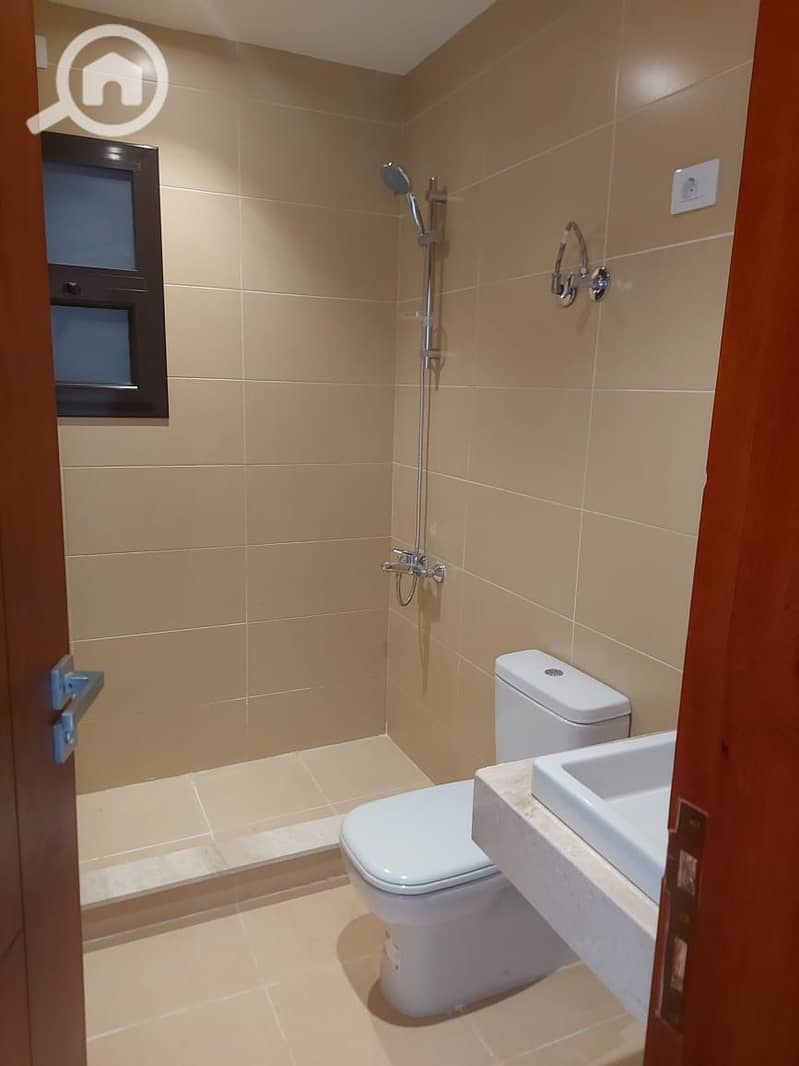 Chalet for sale, immediate delivery in Azha Ain Sokhna (Resale) - Widok 5