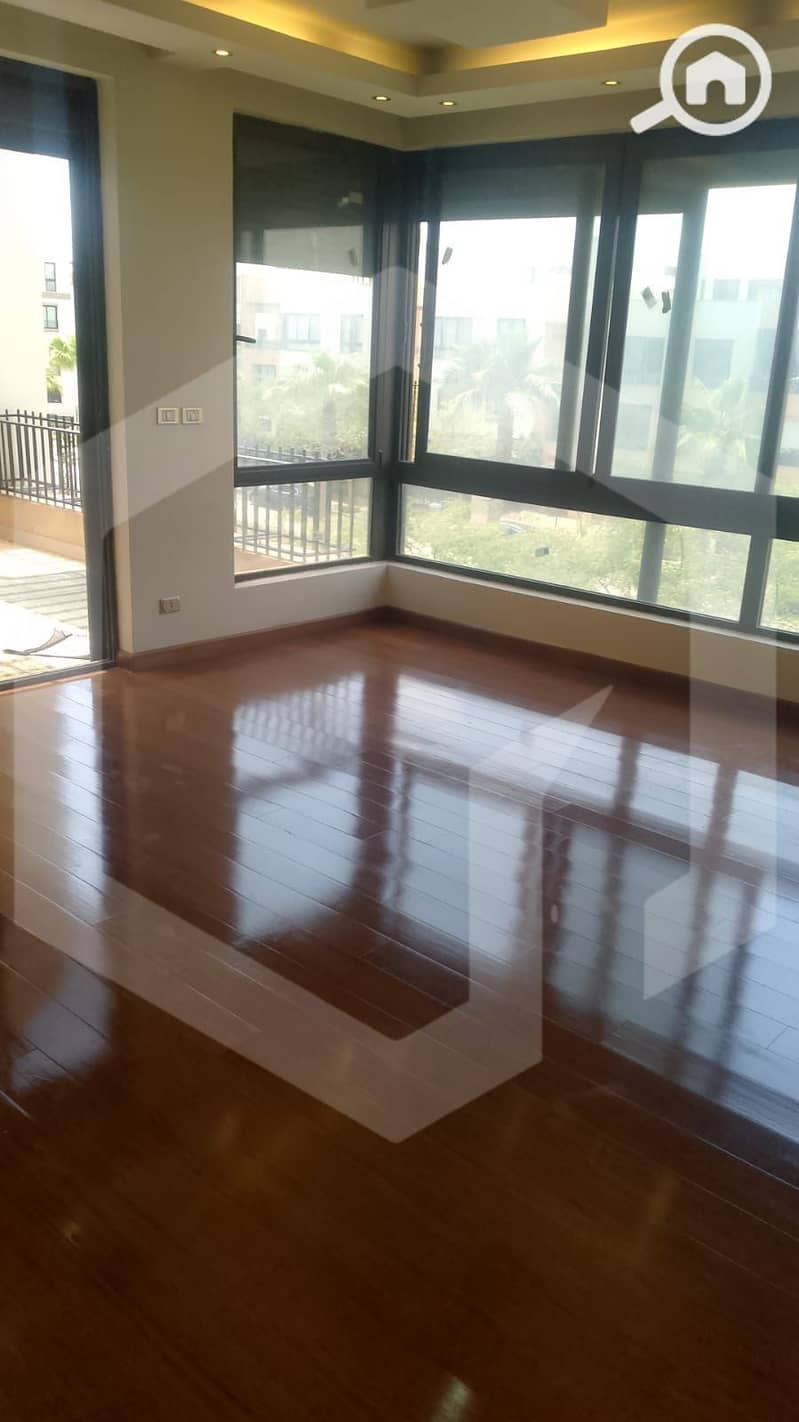 City Villa with a Private Garden Ready To Move for sale with Kitchen Cabinets & ACs in Westown, Sodic, El Sheikh Zayed . - Ansicht 2