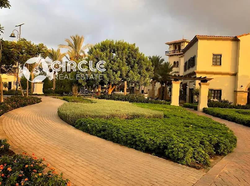 455m Standalone Villa With Kitchen & ACs For Rent In Mivida New Cairo Fifth Settlement Compound Near AUC Golden Square - Vaade 2