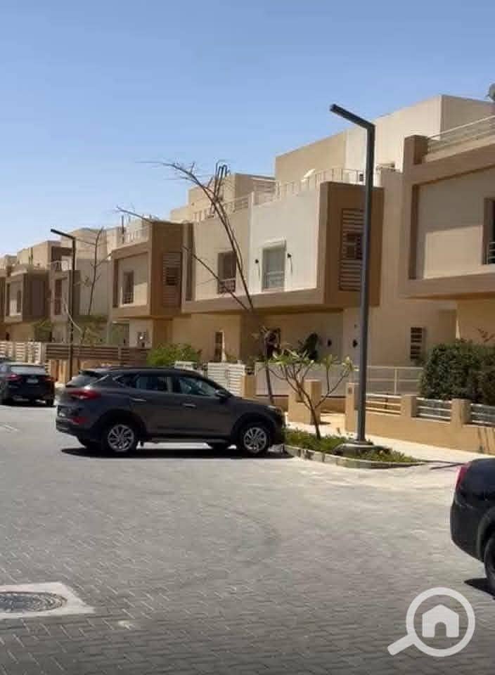 Fully Finished Townhouse very Prime Location & RTM for resale at Grand Heights, - Ansicht 6