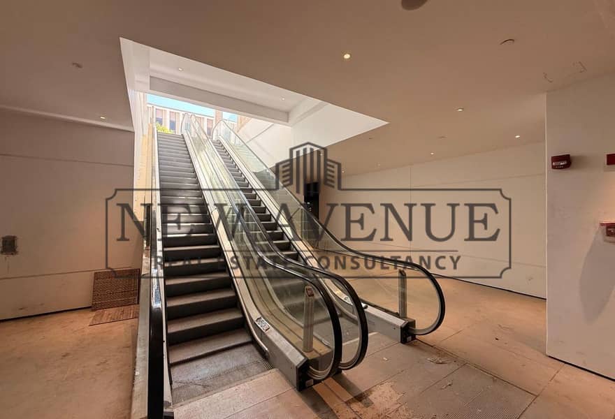 Best Price in Mivida The Place Clinic For Sale Prime Location - Widok 3
