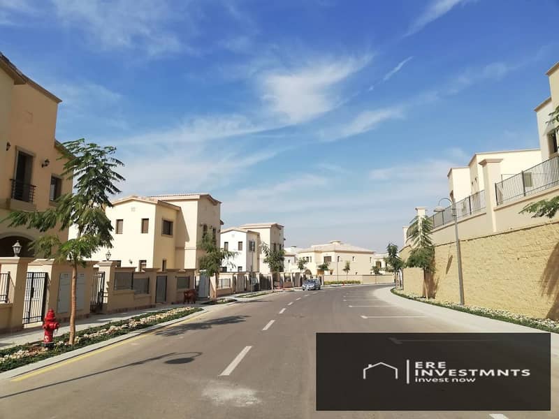 Twin house villa for sale at the lowest price and very prime location in Up Town Cairo Compound Emaar - Widok 5