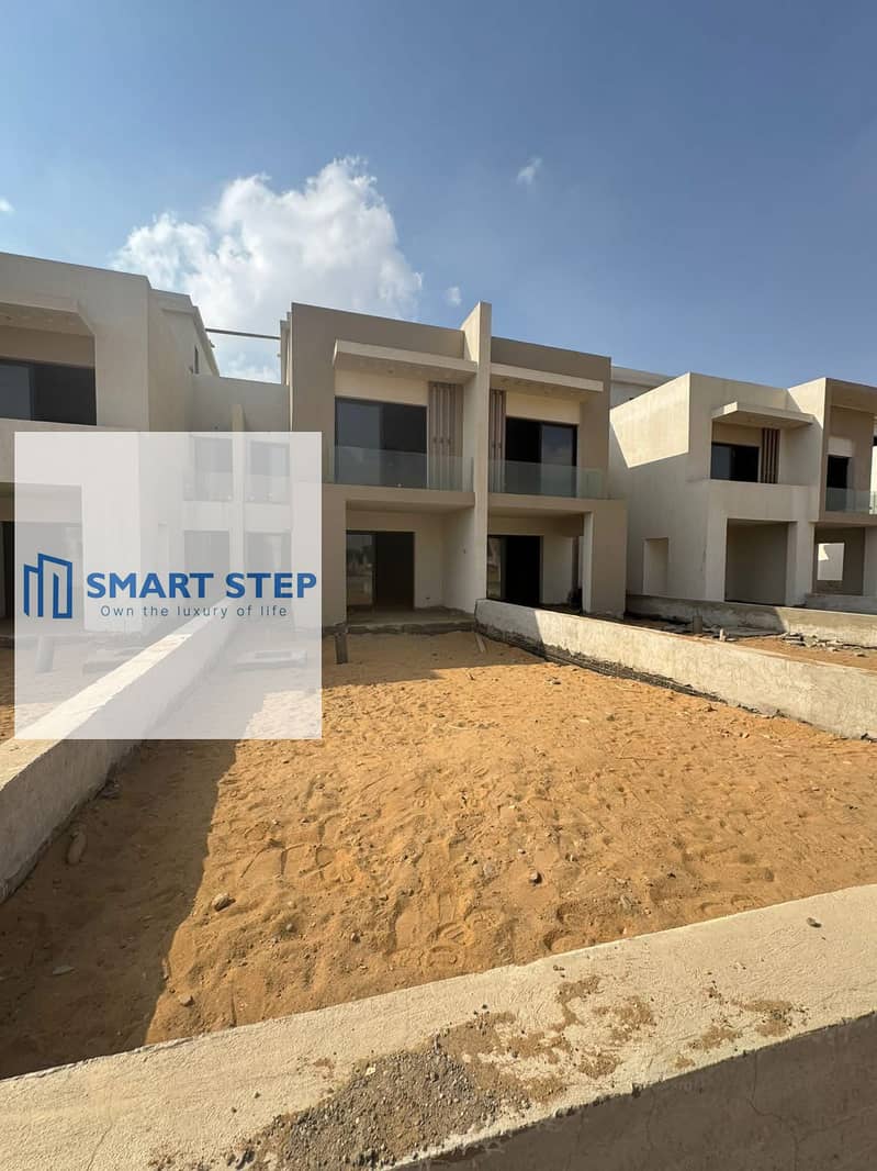 town house corner in very prime location for sale in hyde park new cairo - Fler