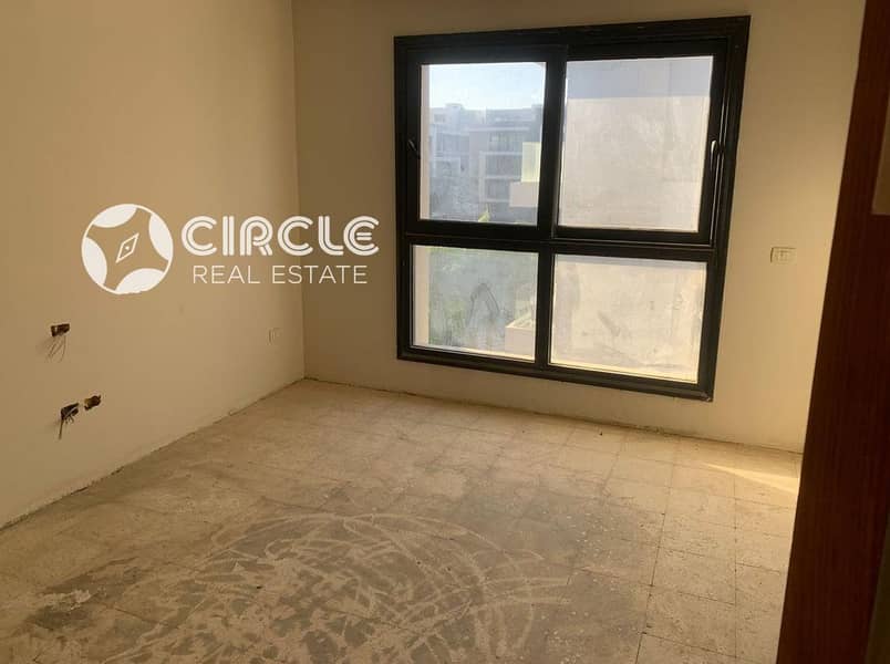 Pool View 196m Penthouse For Rent In El Patio 7 New Cairo Fifth Settlement Directly On 90th Street Near Golden Square and AUC - Bild 6