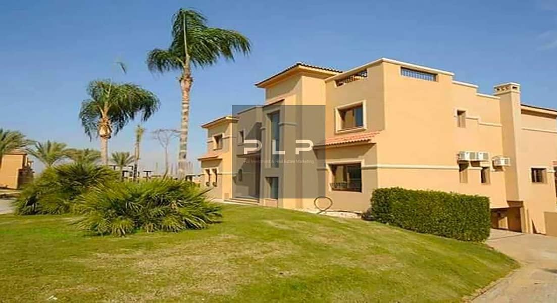 Distinctive Resale Townhouse for Sale – Katameya Dunes Open view overlooking landscape and lakes – pohled 6