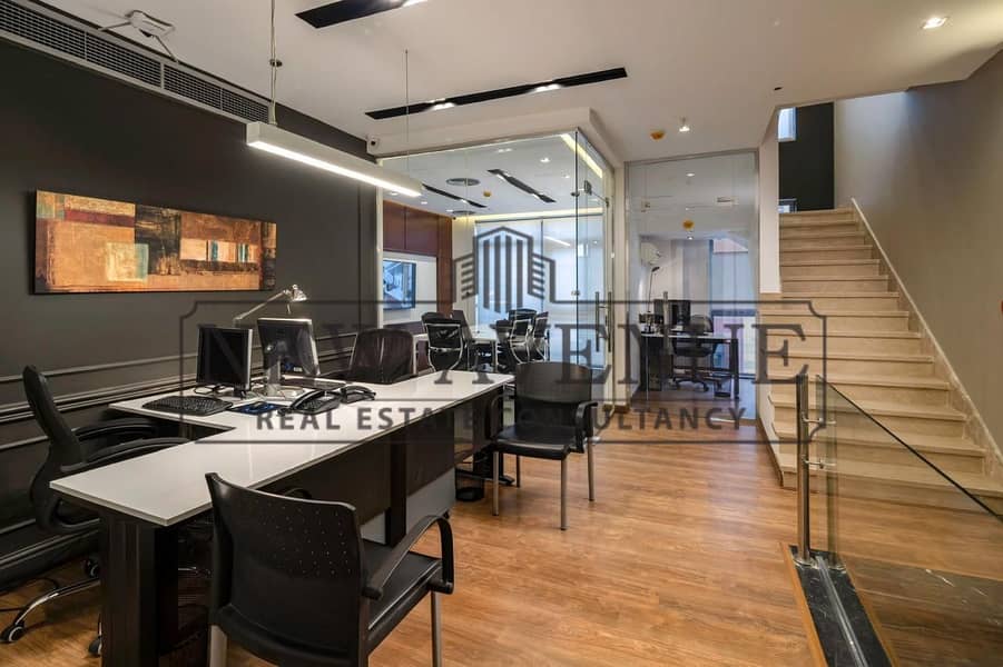 Office Duplex Fully Finished For Sale at Sheikh Zayed Courtyard - Ansicht 3
