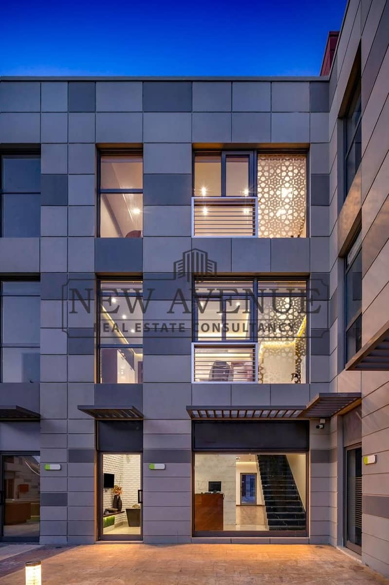 Office Duplex Fully Finished For Sale at Sheikh Zayed Courtyard - Ansicht 5