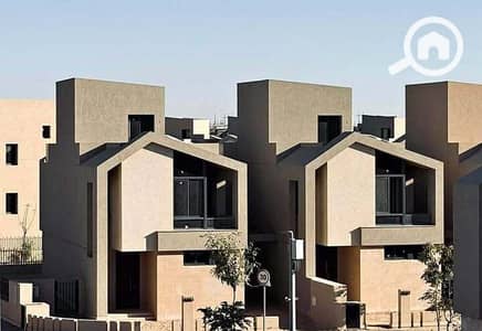 3 Bedroom Townhouse for Sale in Sheikh Zayed, Giza - 646364638_1852606655395199_6361876686085897680_n. jpg 3 Bedroom Townhouse for Sale in Sheikh Zayed, Giza - 646364638_1852606655395199_6361876686085897680_n. jpg