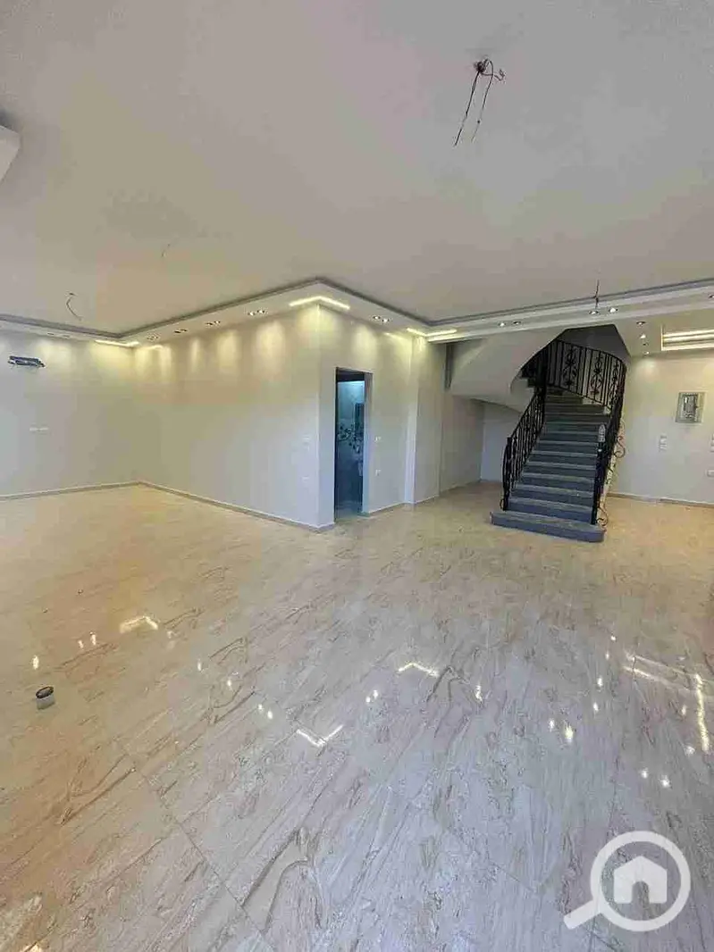Duplex for rent in the seventh area, suitable for administrative or residential use. - Поглед 4