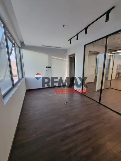Office for rent in Portal Sodic Beverly Hills El Sheikh Zayed مكتب للايجار في بورتال سوديك بيفرلي هيلز الشيخ زايد