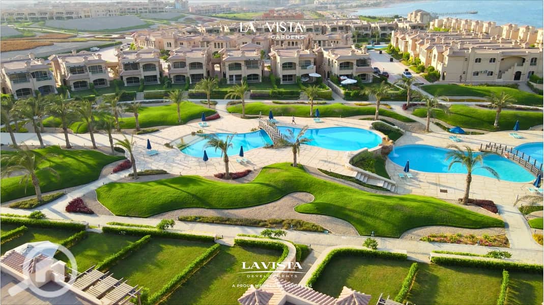 A rare opportunity to own a fully finished hotel-serviced chalet with a panoramic view in one of the most prestigious beachfront resorts — La Vista Ga - Widok 5
