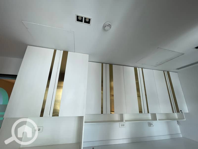 Furnished office for rent in Park Street Sheikh Zayed with plaza view - Vista 5