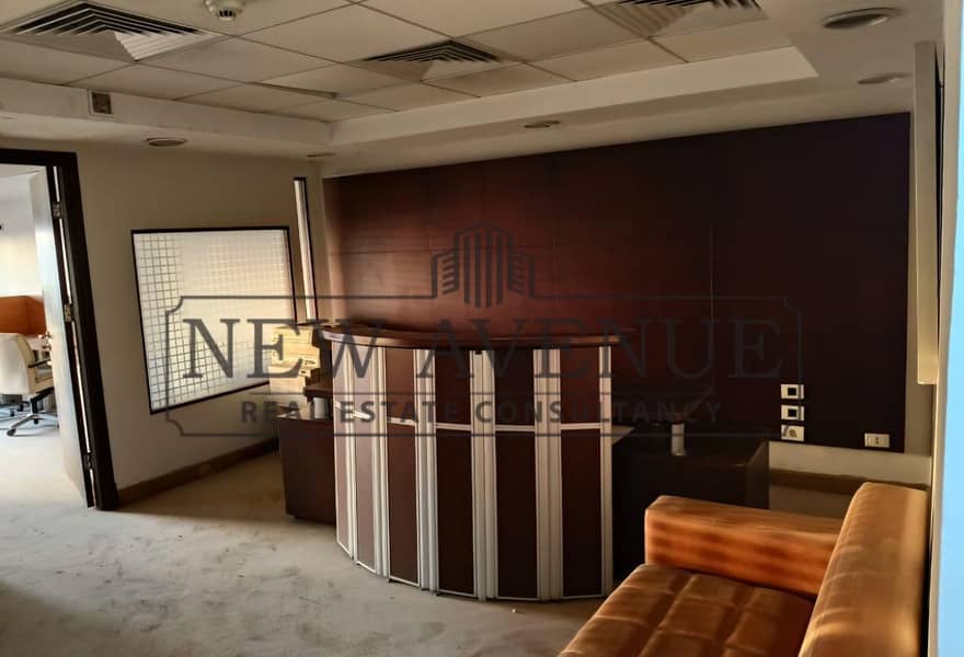 Office For Sale Fully Finished in Maadi Direct Nile View - Widok 6