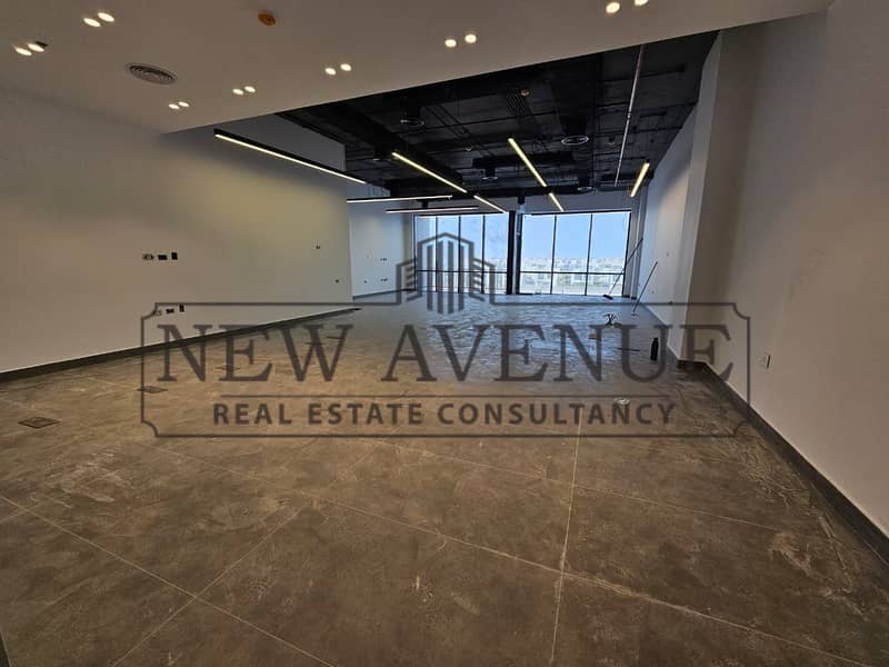 Fully Finished Office with ACS for sale with Installments in El Bourouj Smart village - Widok 4