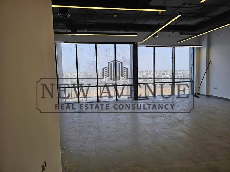 Fully Finished Office with ACS for sale with Installments in El Bourouj Smart village - Widok 6