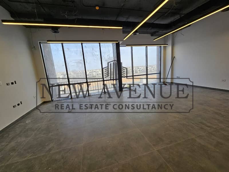 Fully Finished Office with ACS for sale with Installments in El Bourouj Smart village - Więcej