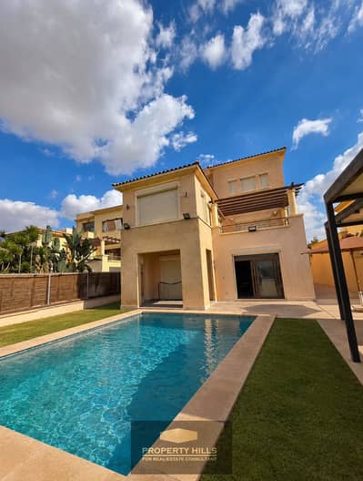 6 Bedroom Townhouse for Sale in New Cairo, Cairo - EA58AB1F-E8C6-4C48-821A-E3075B153E3C. png