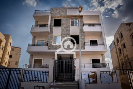 3 Bedroom Flat for Sale in Sheikh Zayed, Giza - 607412172_122115787155078299_1685087791995538404_n. jpg