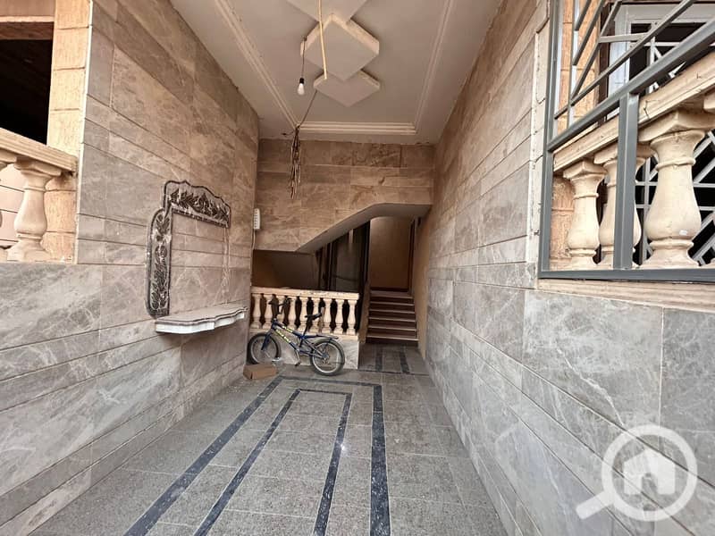 For sale, an apartment in the October Gardens tourist area. - Ansicht 3