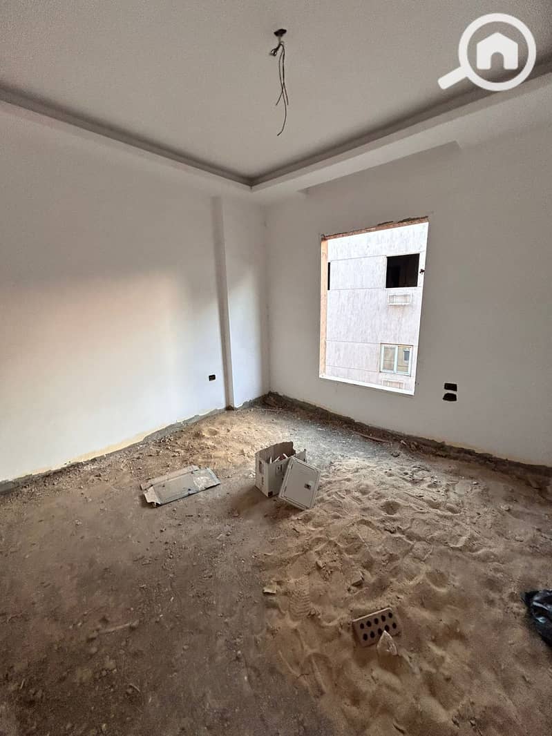 For sale, an apartment in the October Gardens tourist area. - Ansicht 5