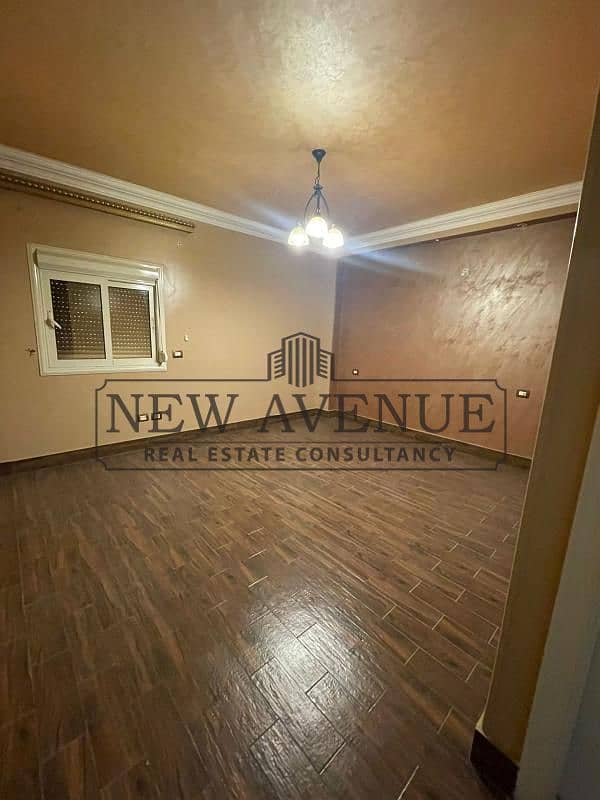 Distinctive duplex for sale in Mostasmreen El Ganobeya – basement and ground floor, fully finished, prime location close to services. - Widok 3