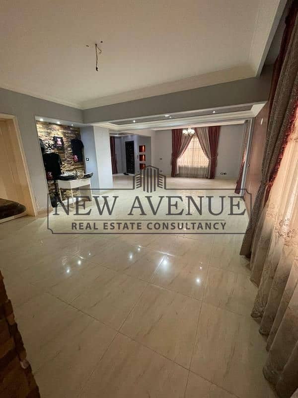 Distinctive duplex for sale in Mostasmreen El Ganobeya – basement and ground floor, fully finished, prime location close to services. - Widok 5