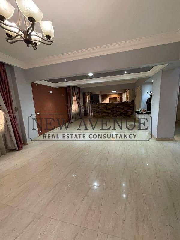 Distinctive duplex for sale in Mostasmreen El Ganobeya – basement and ground floor, fully finished, prime location close to services. - Więcej