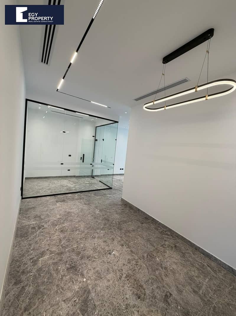 Office For Sale In Lake Town New Cairo Fully Finished Ready To Move By Installments - Ansicht 5