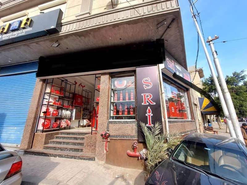 For sale, a distinctive shop inside the Al-Ahram Mall, in the Al-Raml Station, branching off from Nabi Allah Daniel Street, with an area of 47 m. An investment opportunity in a prime location in the heart of Al-Raml Station. – pohled 4