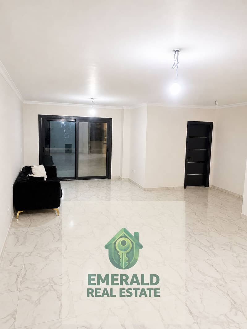 For rent, a licensed administrative office of 130m in the Grand Gate building on the Maadi Ring Road directly next to Modern Academy and Carrefour Zahra Maadi. - Ansicht 3