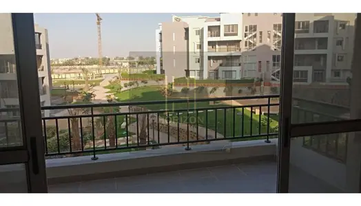 semi furnished Apartment with appliances 204m rent Cairo Festival City CFC
