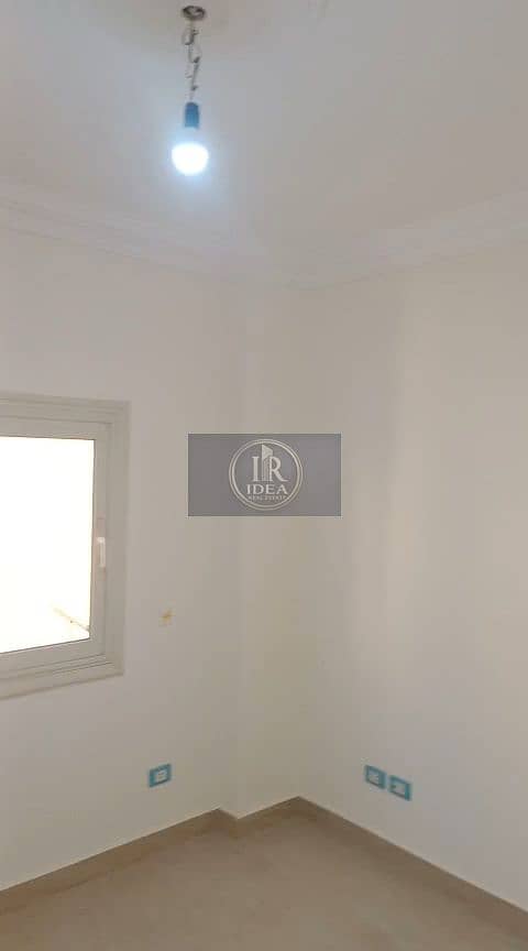 Luxurious residential duplex with super deluxe finishing, suitable for those seeking comfort and tranquility in a prime location close to all servi - Więcej