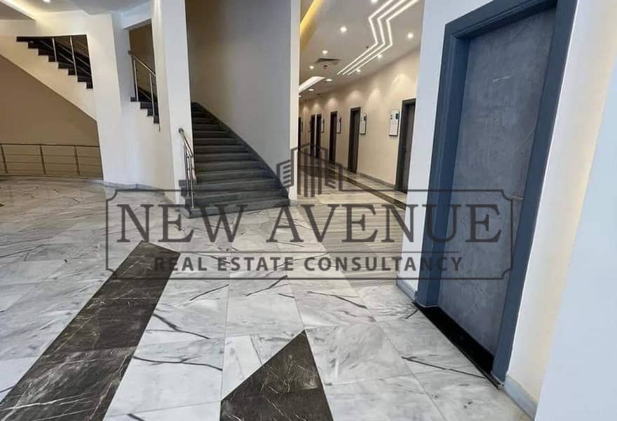 Fully Finished Medcal Clinic For Rent with avery prime location OZONE Mall - Aanzicht 4