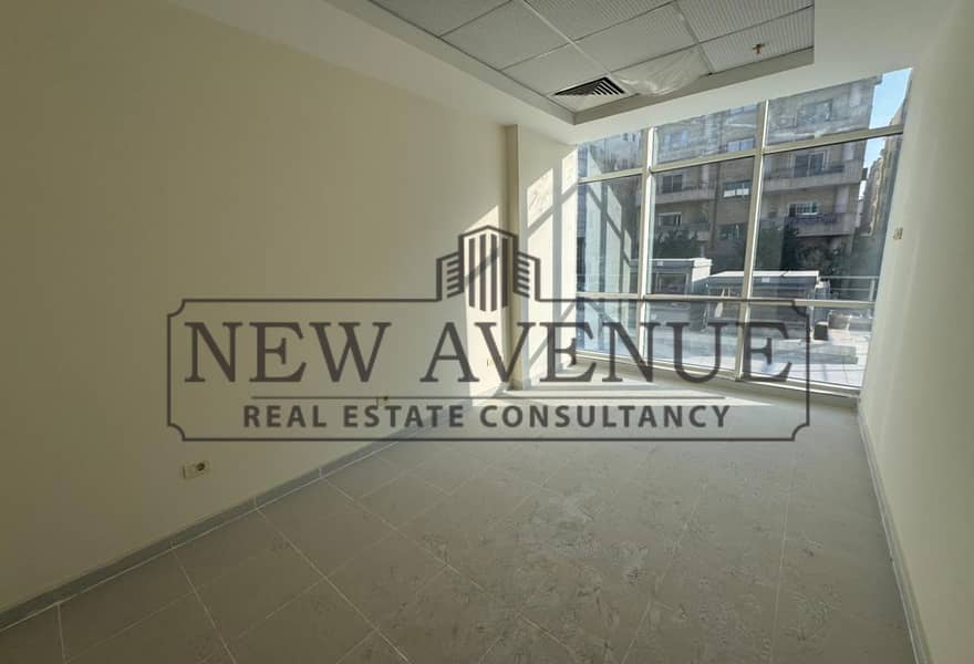 Fully Finished Medcal Clinic For Rent with avery prime location OZONE Mall - Aanzicht 5